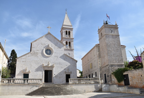 Supetar, Kirche